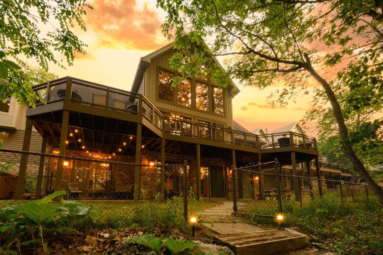 The Rusty Nail McHenry Exterior photo